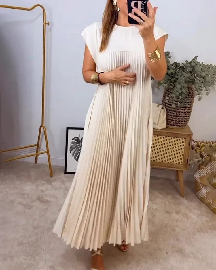 Vienkrāsaina, eleganta kleita bez piedurknēm