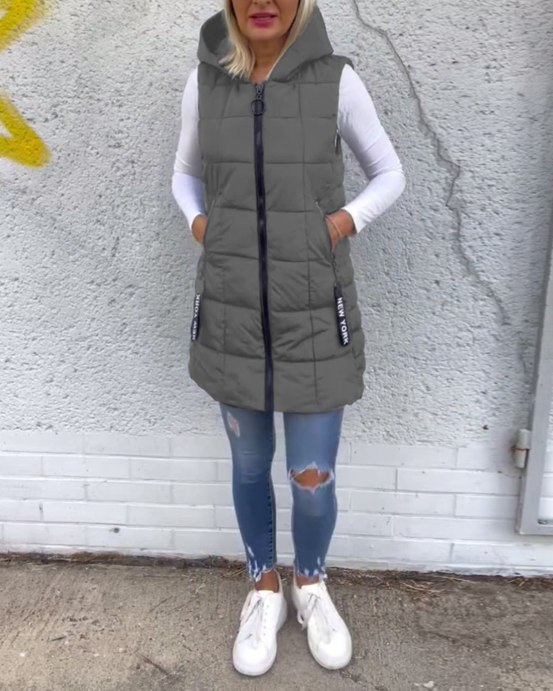 Veste ar rāvējslēdzēju