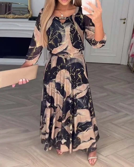 Eleganta kleita ar trīs ceturtdaļu piedurknēm