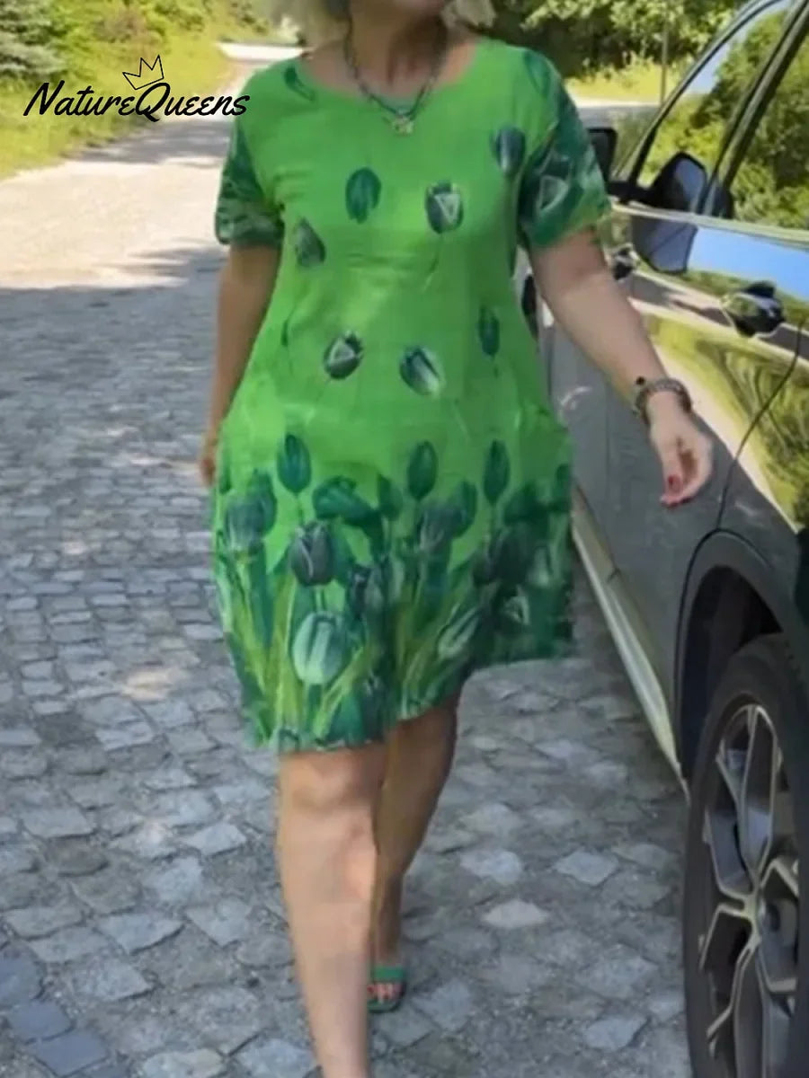 Sieviešu kleita ar ziedu apdruku