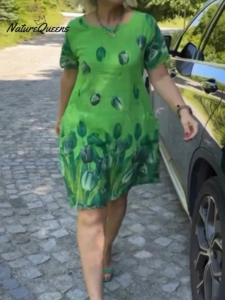 Sieviešu kleita ar ziedu apdruku