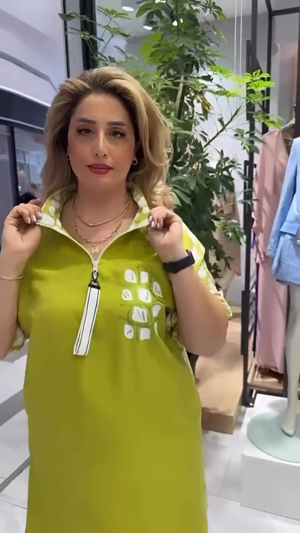 Jauna, eleganta kleita ar rāvējslēdzēju