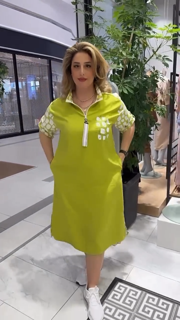 Jauna, eleganta kleita ar rāvējslēdzēju