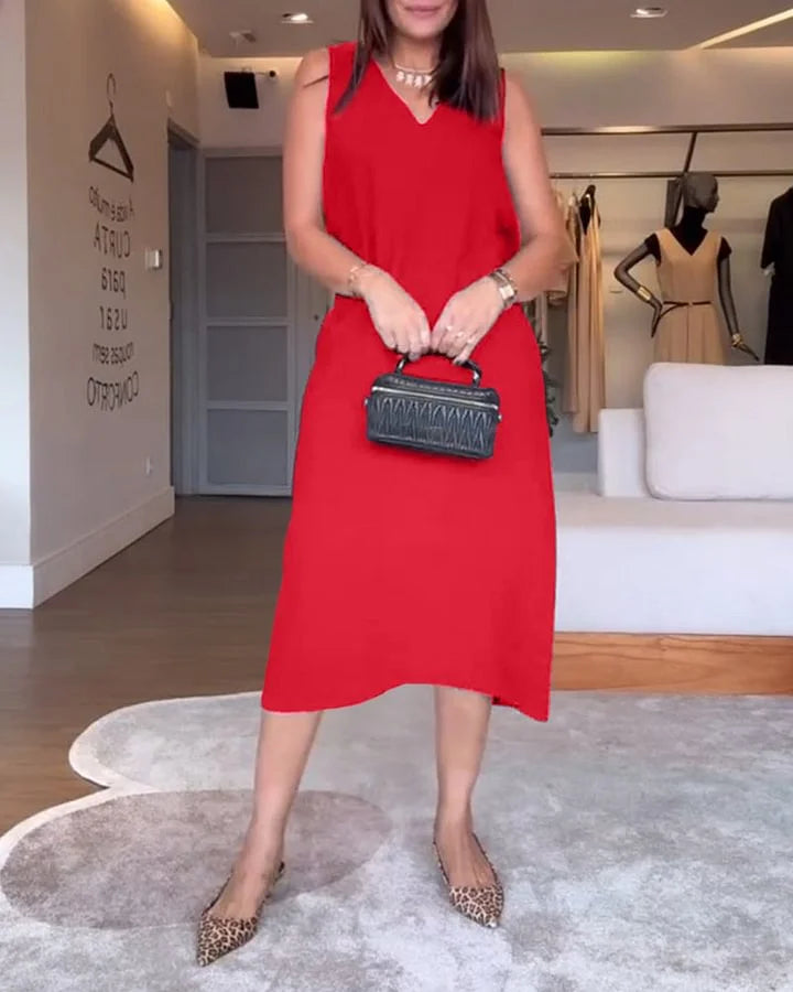 Eleganta kleita ar šķēlumu