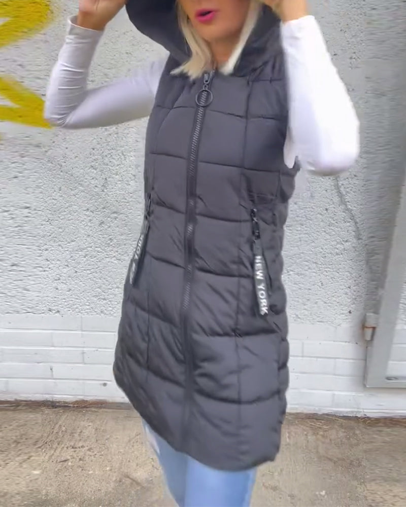 Veste ar rāvējslēdzēju