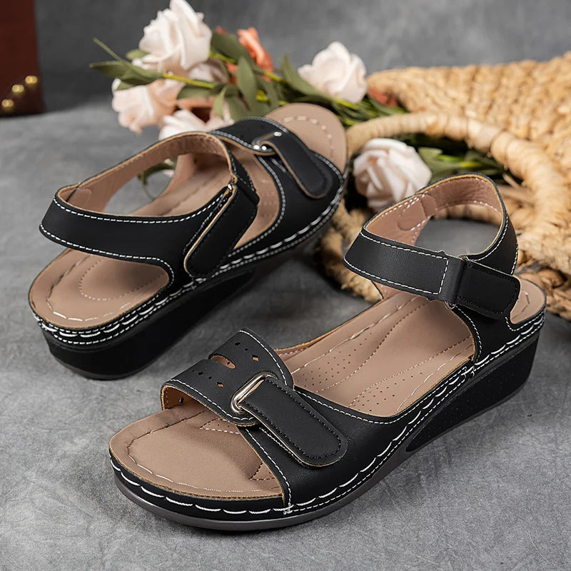 Skaistas ortopēdiskās sandales