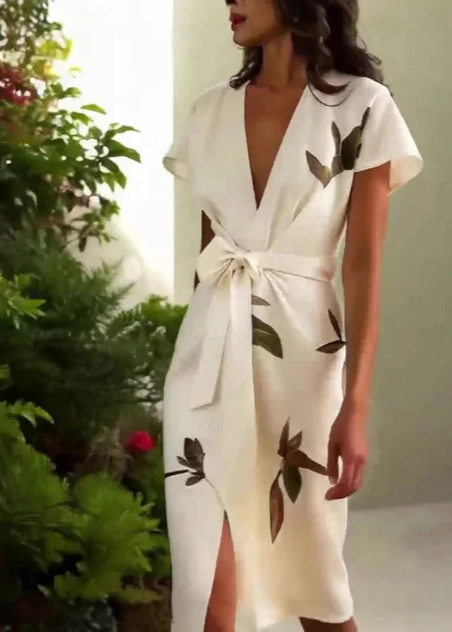 Eleganta kleita ar lapu rakstu