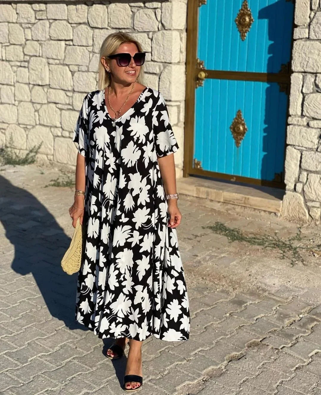 Ikdienas kleita ar ziedu rakstu