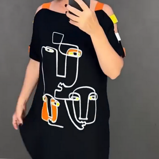 Melna īsroku kleita ar rakstu