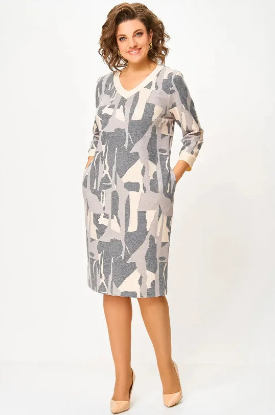 Eleganta, klasiska, krāsaina kleita