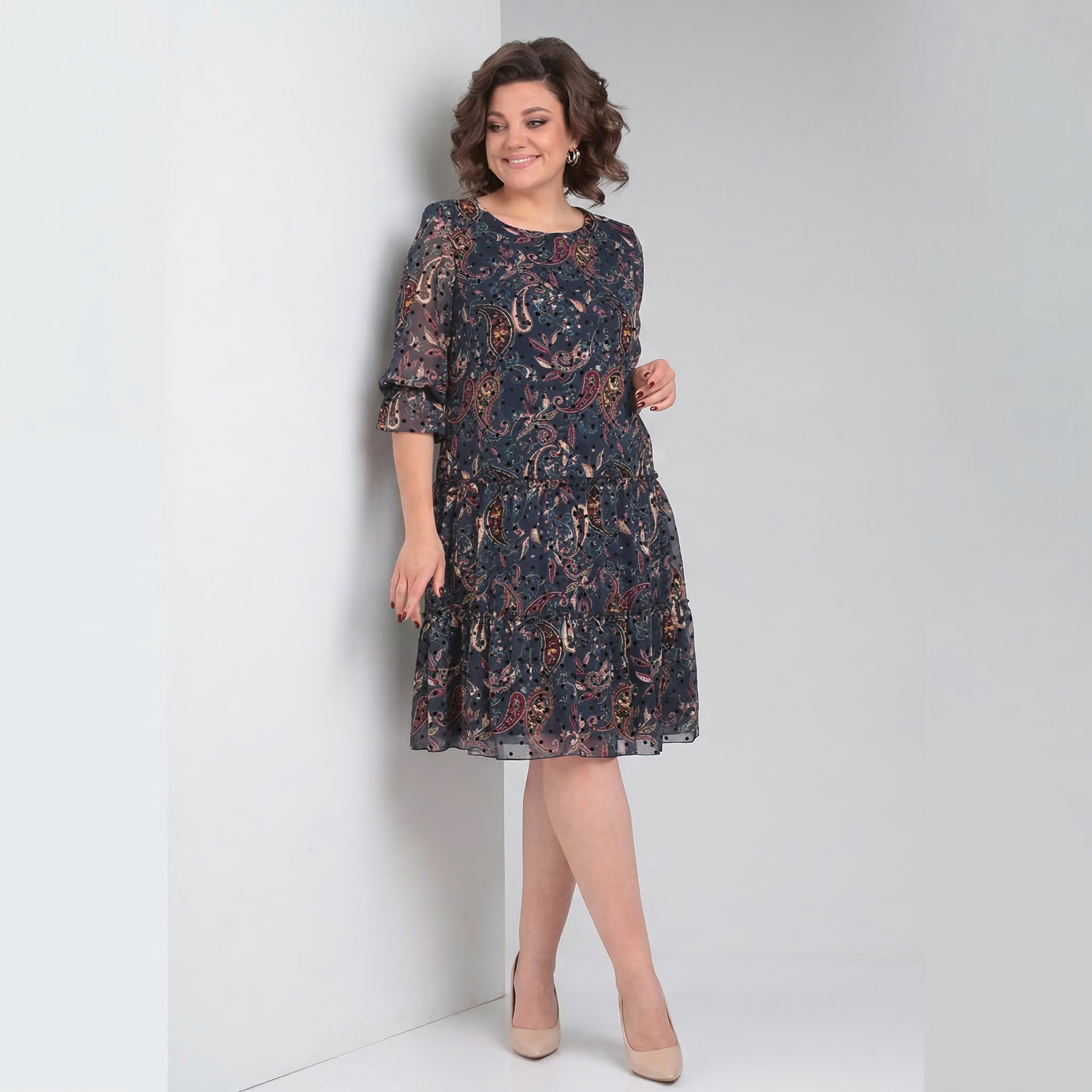 Jauna pavasara kleita ar apdruku